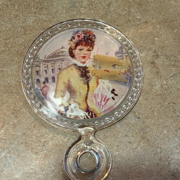 Vintage Victoria Vogue Products Cosmetic Mirror with Hangable Plastic Handle - Picture 1 of 4